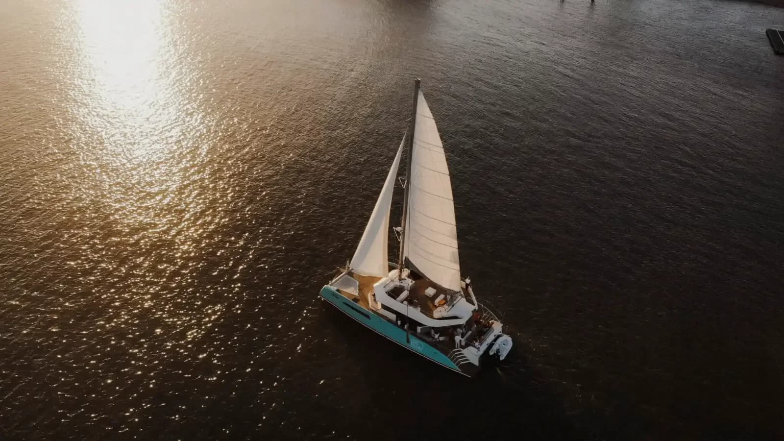 Go Mary · le bateau