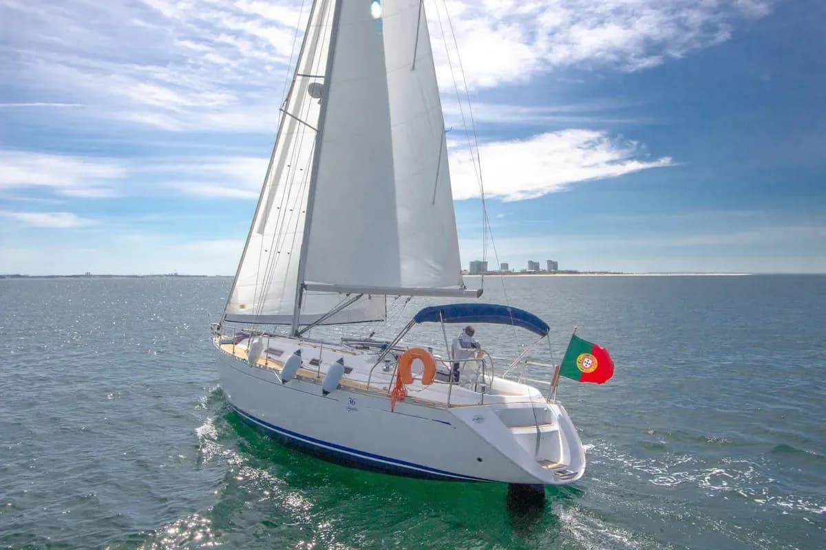 Dufour 36 on the Tagus
