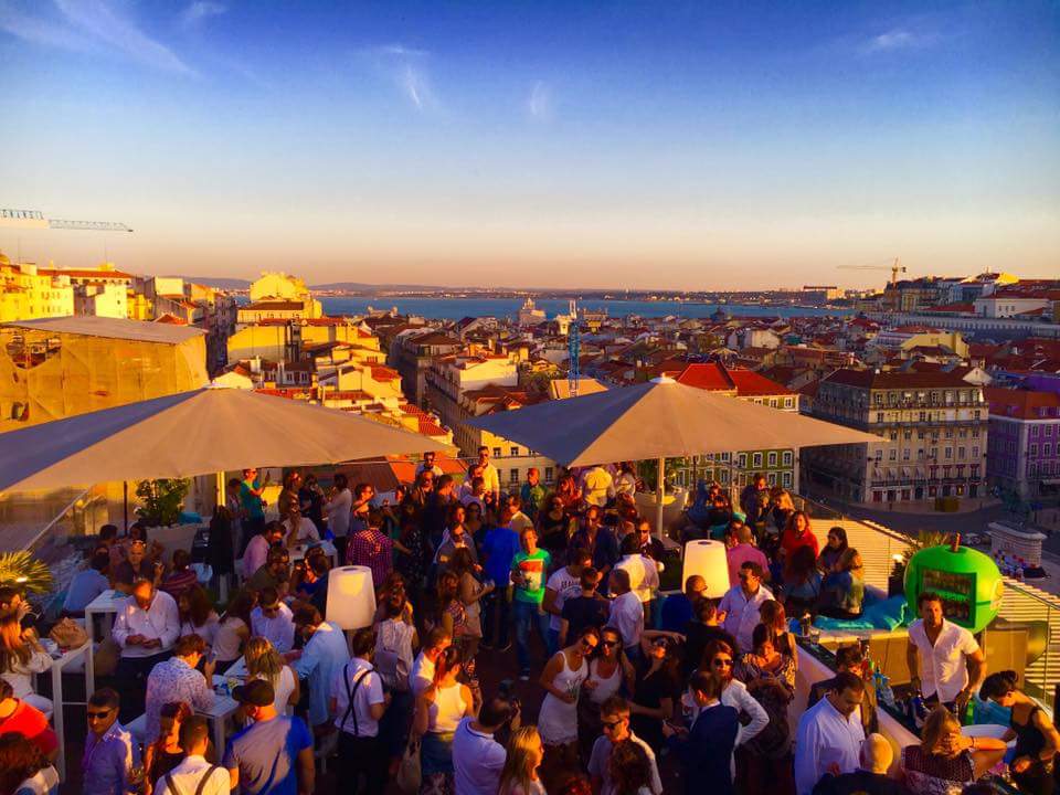 Vue sur Lisbonne depuis le Rooftop Bar Mundial