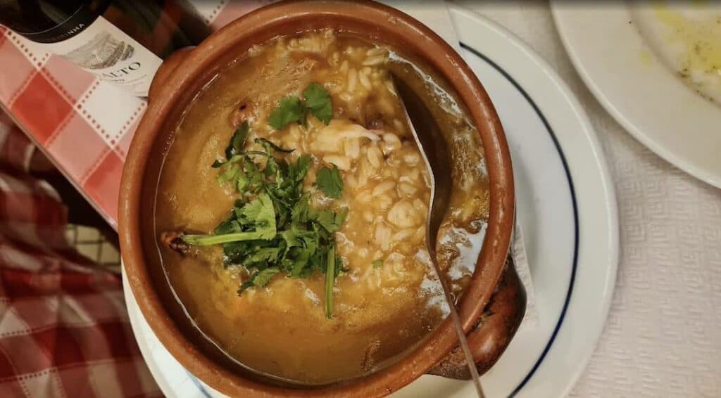 Plat de poulpe servi à A Licorista O Bacalhoeiro